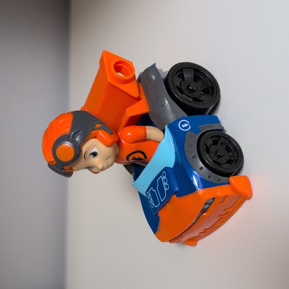 🩷4/$20🩷 Rusty Rivets Rusty Racer Car Toy - Picture 2 of 4